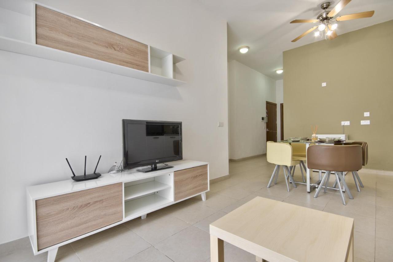 Azure Haven - Gzira Apartments And Penthouse By Shortletsmalta Exterior photo