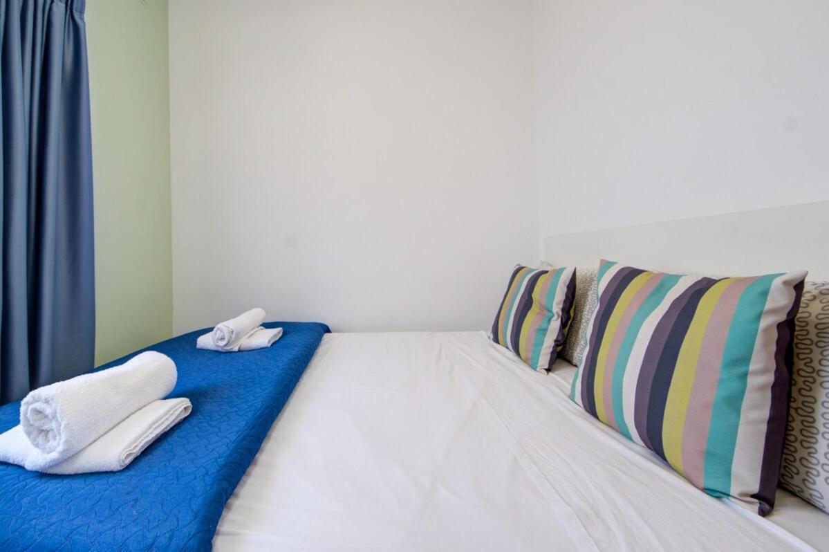 Azure Haven - Gzira Apartments And Penthouse By Shortletsmalta Room photo